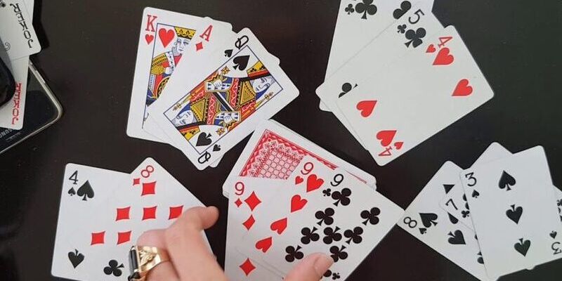 Cách đánh bài cào 9 nút là gì